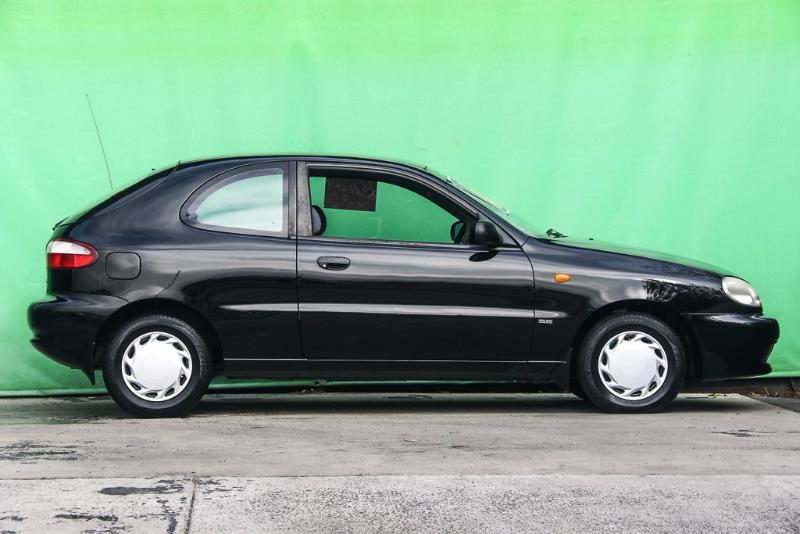 1999 DAEWOO LANOS SE