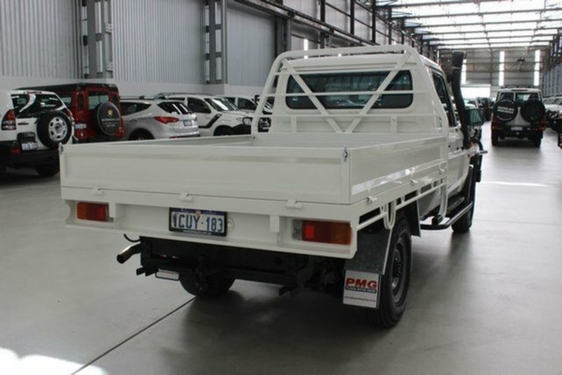 2005 TOYOTA LANDCRUISER (4x4) HZJ79R