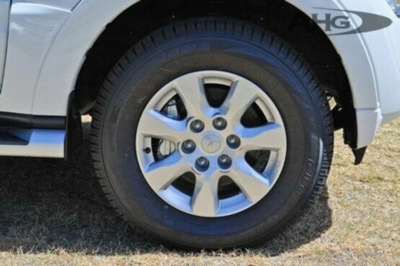 2013 MITSUBISHI PAJERO GLX-R LWB (4X4) NW MY14