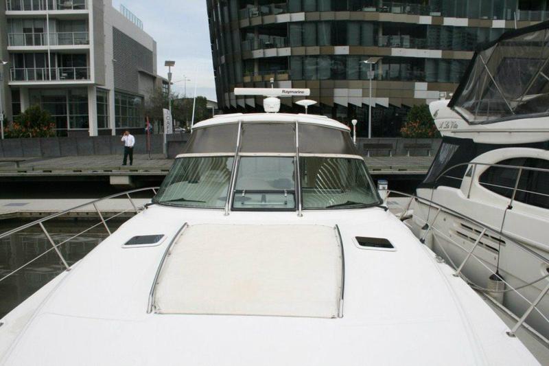 Sea Ray 410 Sundancer