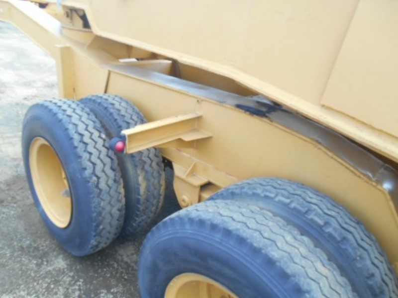 1900 Boomerang Low LoaderPlatform RT LeadMid Trailer
