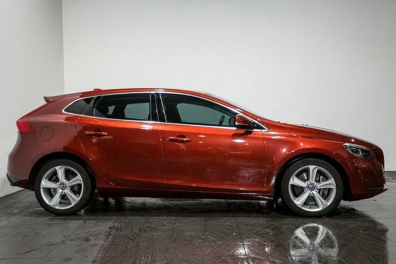 2015 VOLVO V40 T4 LUXURY M MY15