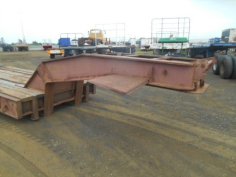 Drake Low LoaderPlatform Semi Trailer
