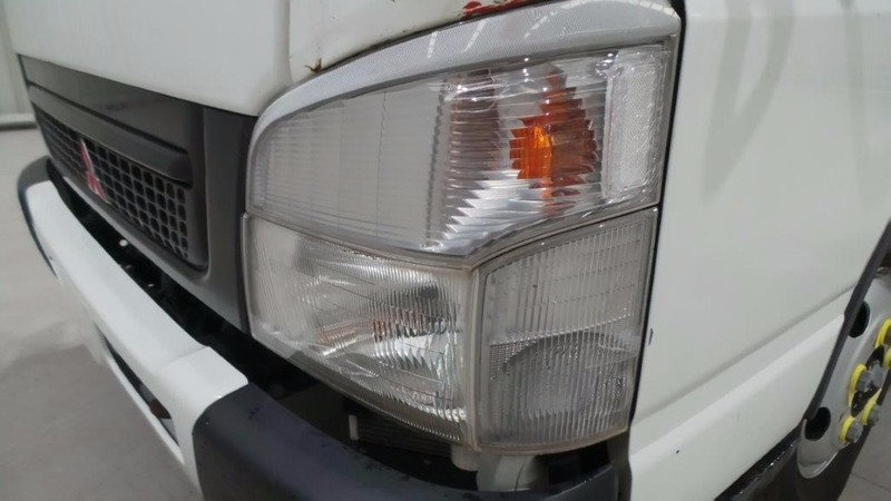 2006 FUSO Canter Canter Truck