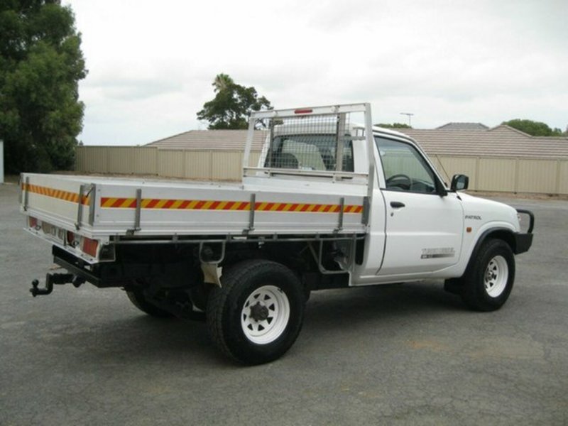 2002 NISSAN PATROL DX (4x4) GU