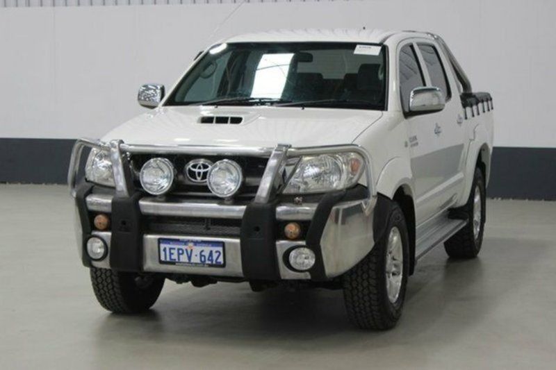 2010 TOYOTA HILUX SR5 (4x4) KUN26R 09 UPGRADE