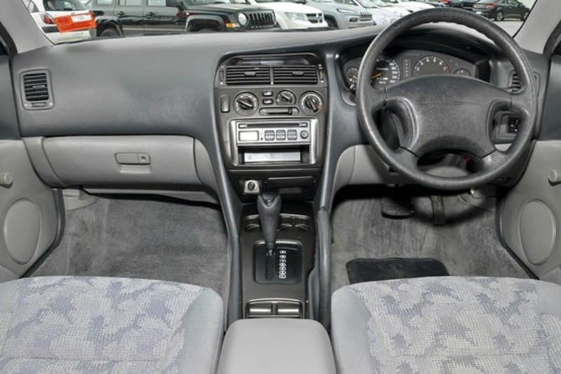 2000 MITSUBISHI MAGNA EXECUTIVE TJ