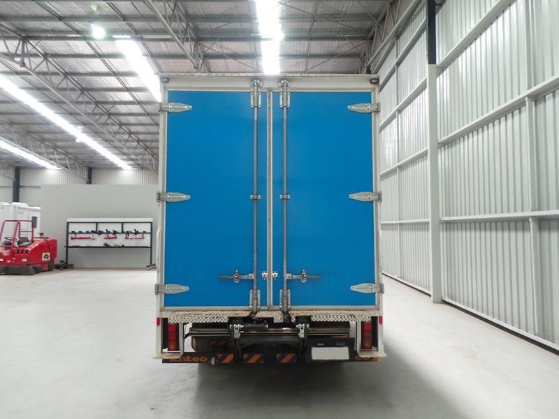 2010 FUSO CANTER PANTECH
