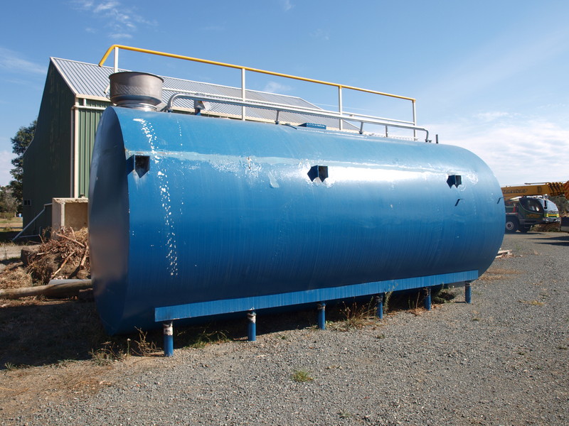 INSULATED STAINLESS STEEL TANK
