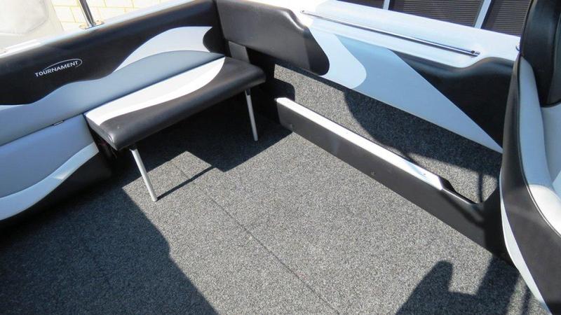 Tournament 2000 Bluewater EXCELLENT DECK SPACE, RIDE AND QUALITY BUILD