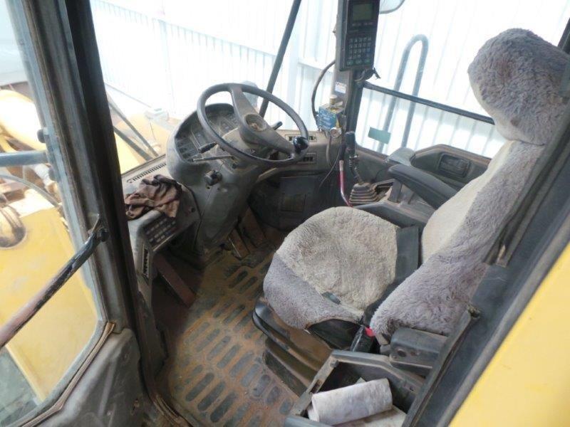 KOMATSU WA500-3