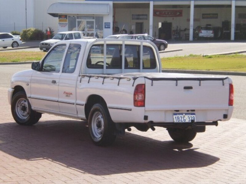 2004 MAZDA Bravo DX FREESTYLE B2600