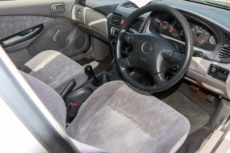 2001 NISSAN PULSAR