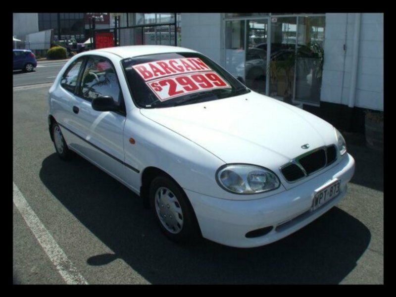 2000 DAEWOO LANOS SE