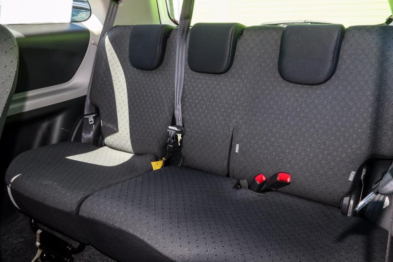 2010 TOYOTA YARIS YR