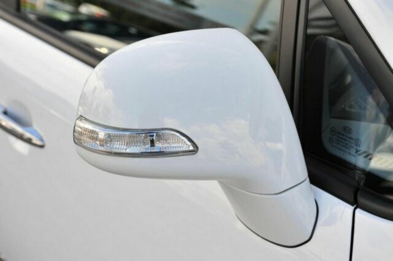 2012 KIA RONDO SLi UN MY11