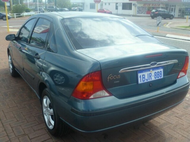 2003 FORD FOCUS