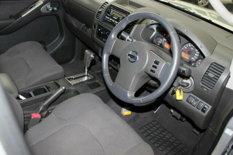 2006 NISSAN NAVARA ST-X (4x4) D40