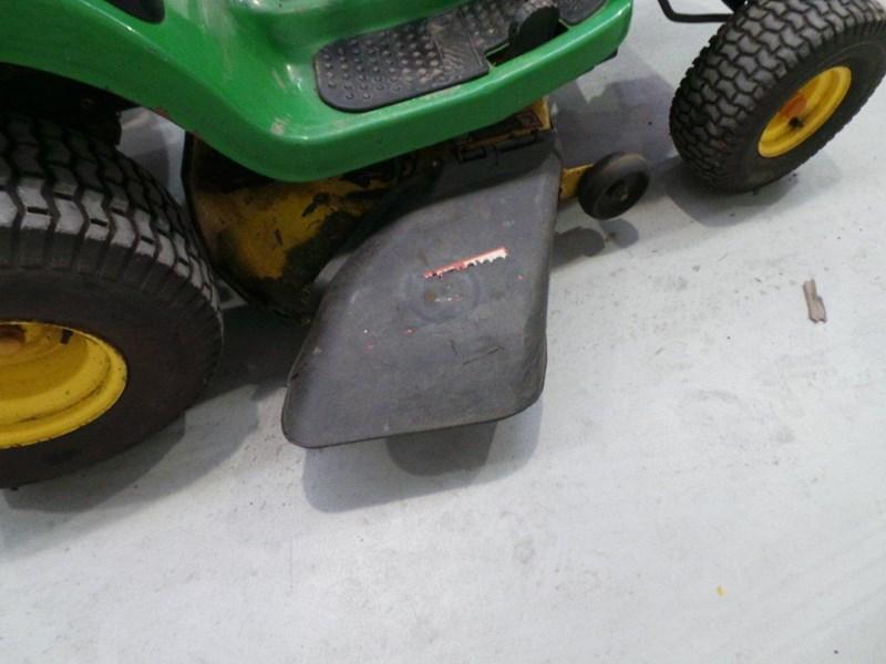JOHN DEERE L111 RIDE ON MOWER