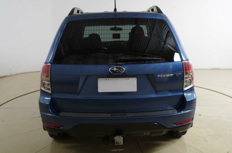 2010 SUBARU FORESTER XS MY10