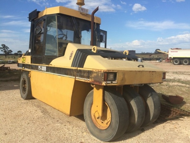 1999 CATERPILLAR PS300 PS300 RollerCompacting