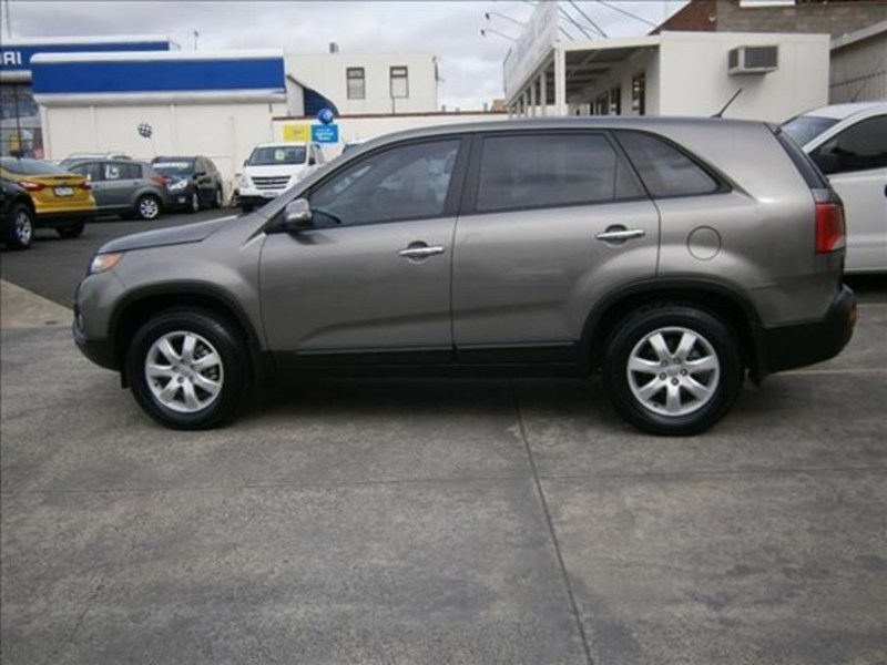 2011 KIA SORENTO SI XM MY12