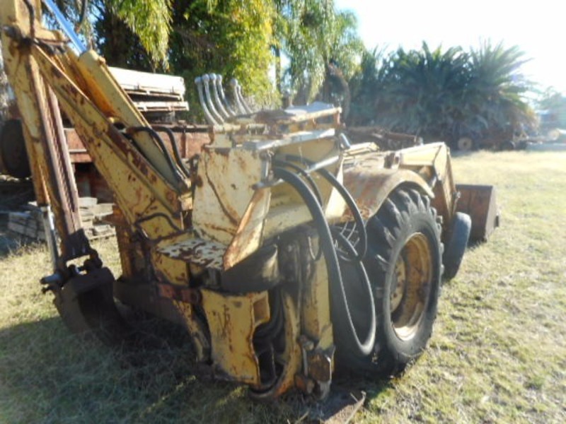 MASSEY FERGUSON 40 Massey Ferguson 40 Backhoe 40 Tractor