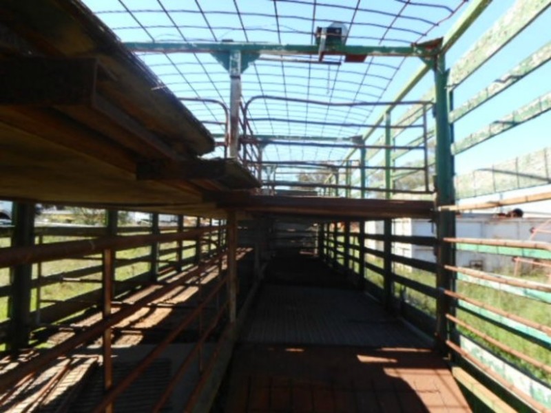 Custom Livestock Equip