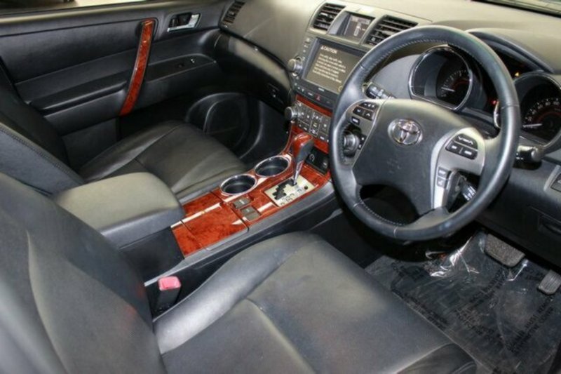 2012 TOYOTA KLUGER GRANDE (FWD) GSU40R MY11 UPGRADE