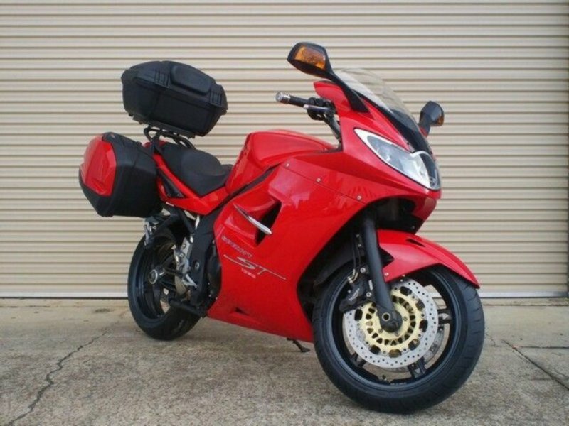 2009 TRIUMPH Sprint ST 1050CC MY11