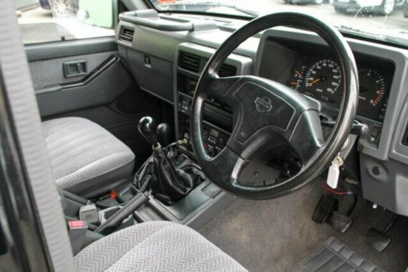 1995 NISSAN PATROL ST (4x4) GQ