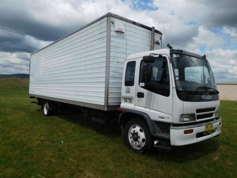 2001 ISUZU FSR700