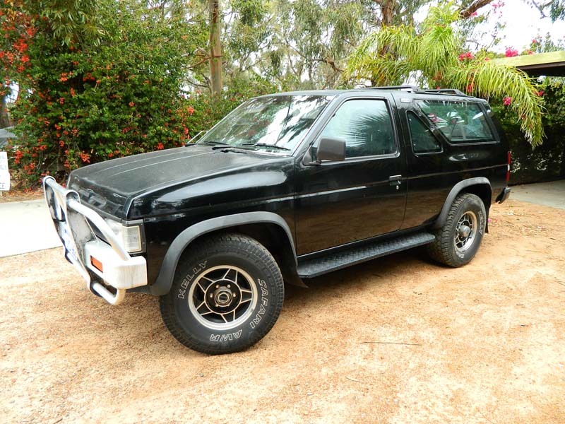 1989 NISSAN PATHFINDER DX (4x4) WNYD21