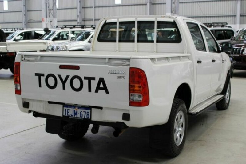 2010 TOYOTA HILUX SR (4x4) KUN26R 09 UPGRADE