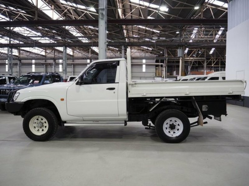 2006 NISSAN PATROL ST (4x4) GU
