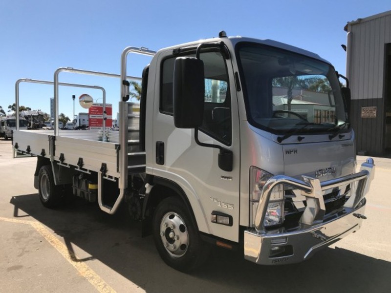 2017 ISUZU NPR 45 155 TRADEPACK NPR 45 155 Truck
