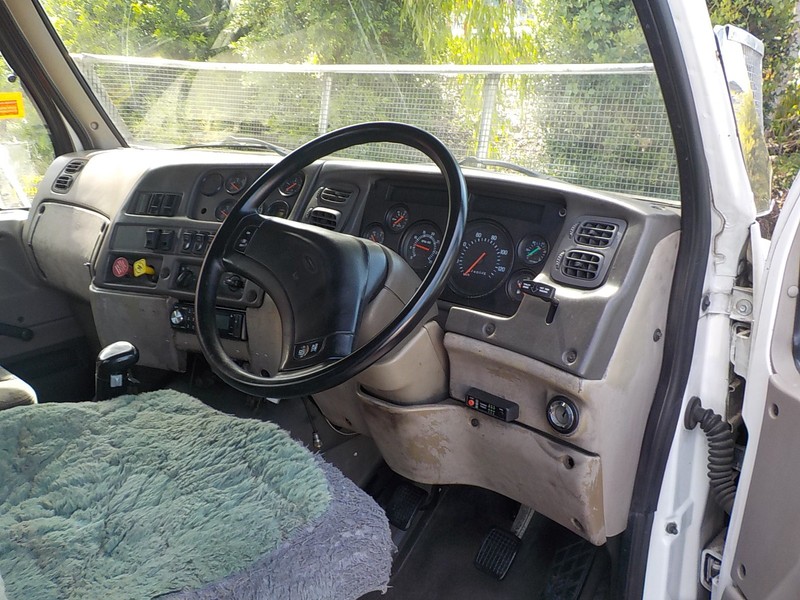 2003 STERLING LT9500 Truck