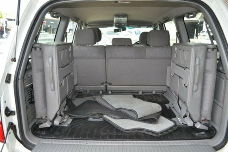 2004 TOYOTA LANDCRUISER GXL (4x4) UZJ100R