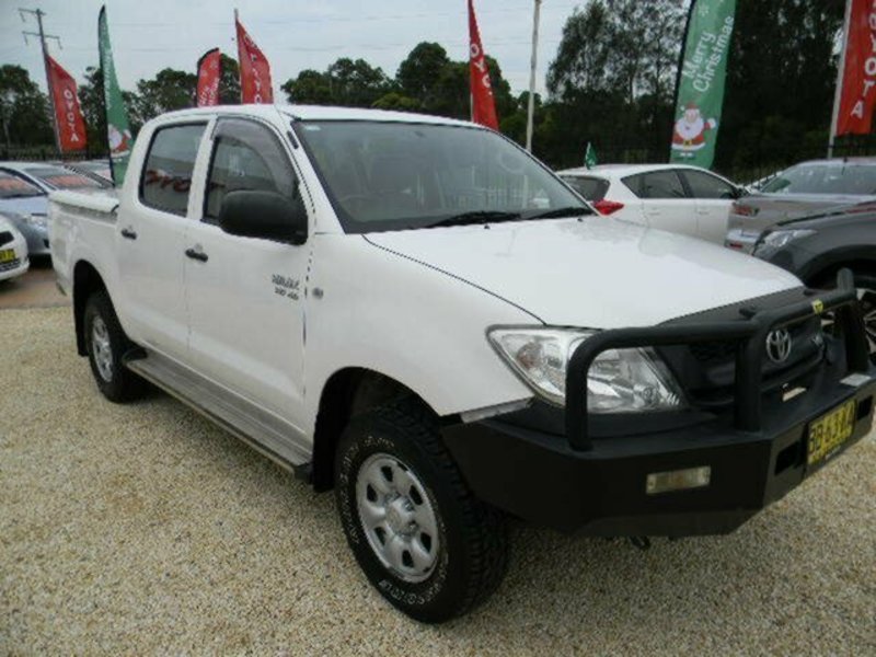 2009 TOYOTA HILUX SR (4x4) GGN25R 09 UPGRADE