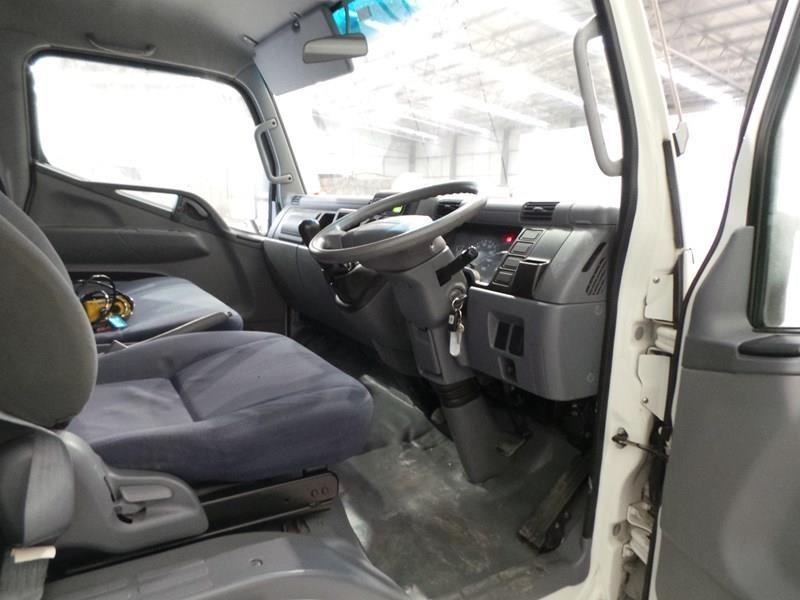 2010 FUSO CANTER PANTECH