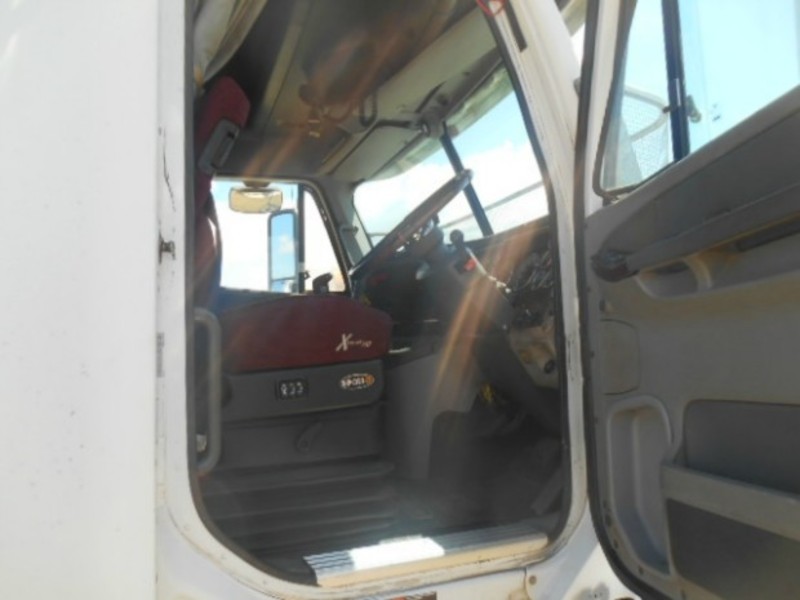 2000 FREIGHTLINER Century C(ST)120 Century Class FLX Century C(ST)120 Truck