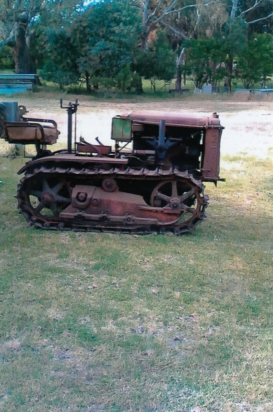 1925 CATERPILLAR 2 TON
