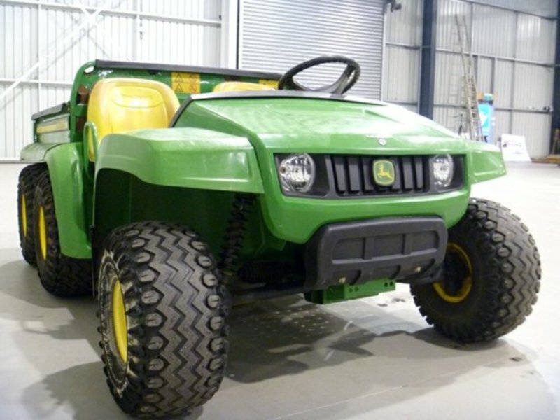 0 JOHN DEERE GATOR TH 6x4