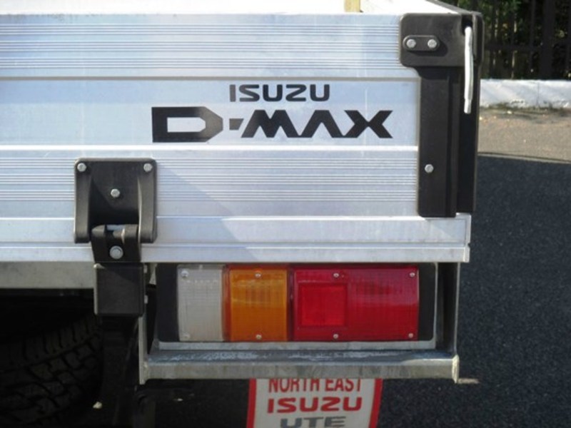 2012 ISUZU D-MAX SX CREW CAB MY12