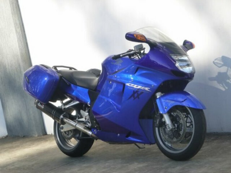 2005 HONDA 1100CC CBR1100XX (SUPER BLACKBIRD) 4