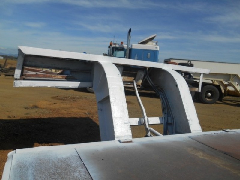 Freighter Low LoaderPlatform Semi Trailer
