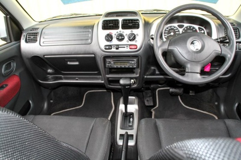 2005 HOLDEN CRUZE YG 2