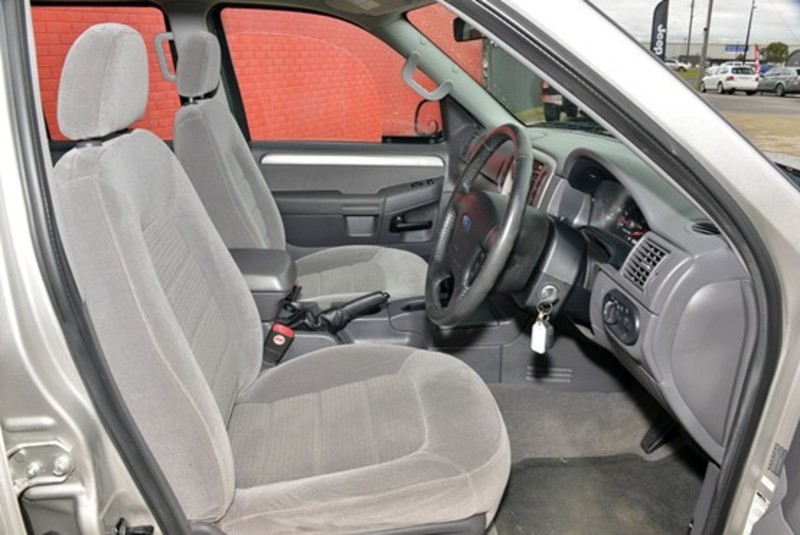 2004 FORD EXPLORER XLT UZ