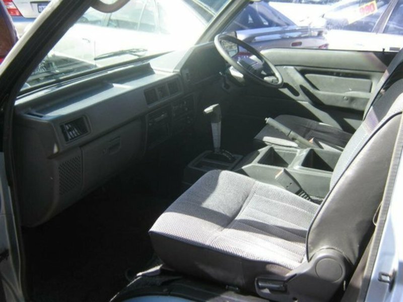 1990 MITSUBISHI STARWAGON GL SF