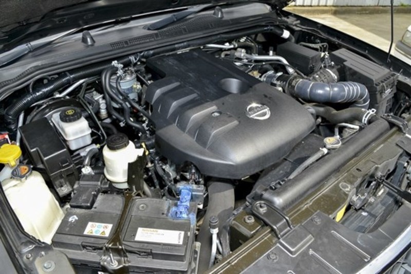 2010 NISSAN NAVARA ST-X D40